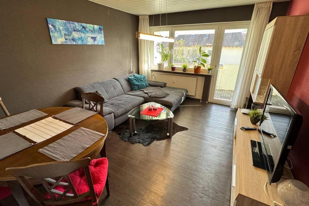 Monikas Home - Gemuetliche 3-Zimmer-Wohnung Im Herzen Von เบิบลิงเงน ภายนอก รูปภาพ